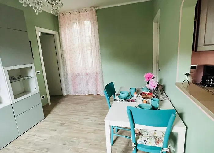 Holiday home Thea House *